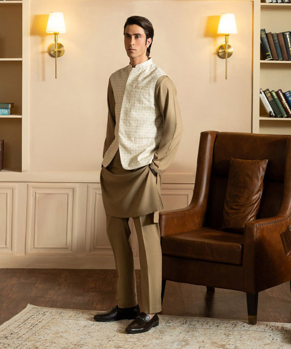 Schiffli Embroidered Cotton Waistcoat - Regular Fit (0MSTEWC25V57_RGL)