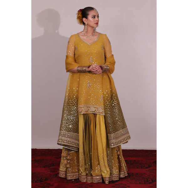 Mehendi Chatta Patti Outfit