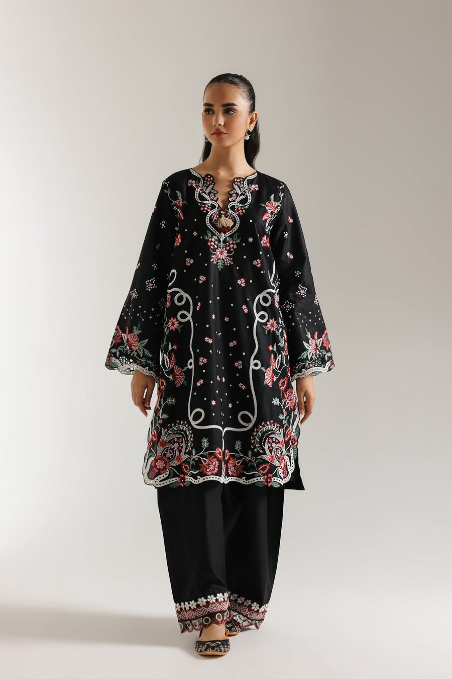 EMBROIDERED SUIT (E3218/103/902)