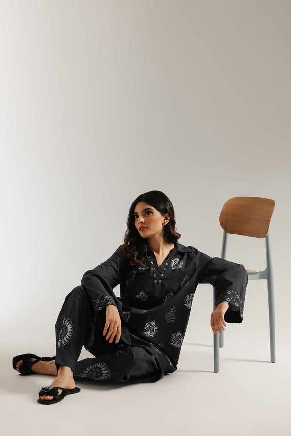 EMBROIDERED SUIT (E6181/102/902)