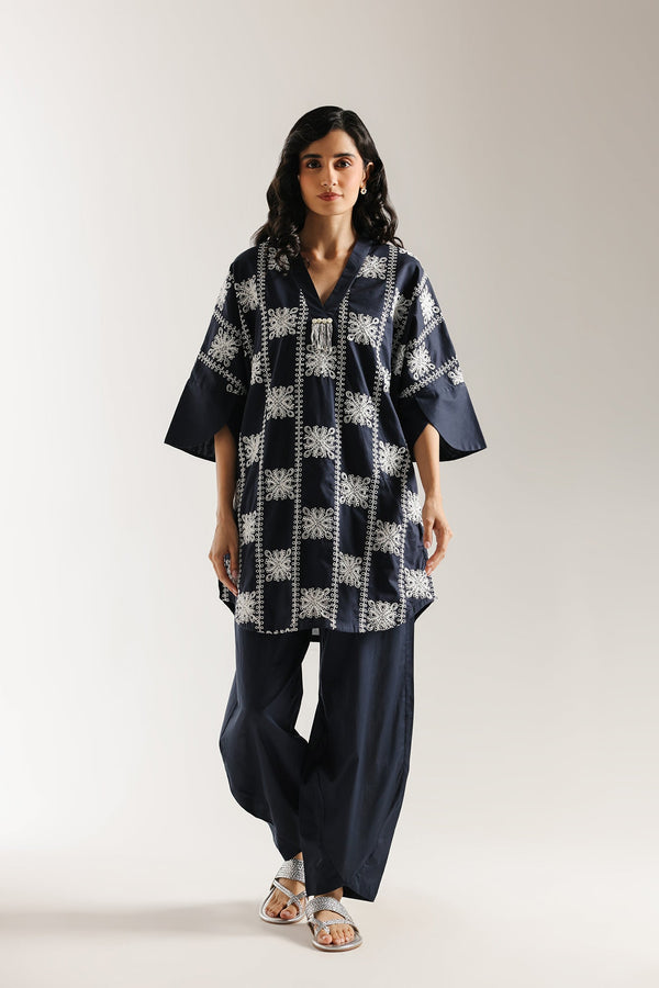 EMBROIDERED SUIT (E6231/102/619)