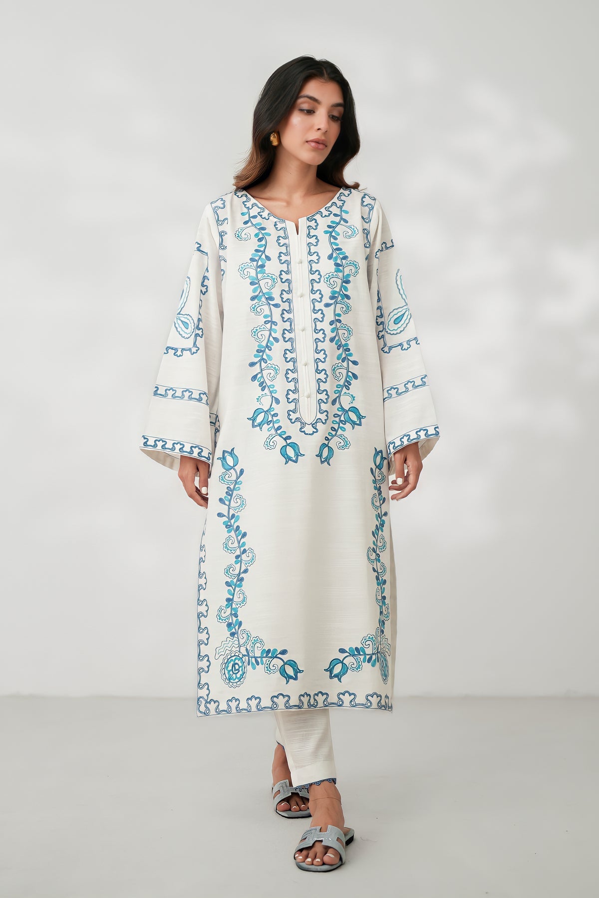 RAYA II LUXURY EMBROIDERED FALL SET (NPA2-24304) - WHITE – Nour