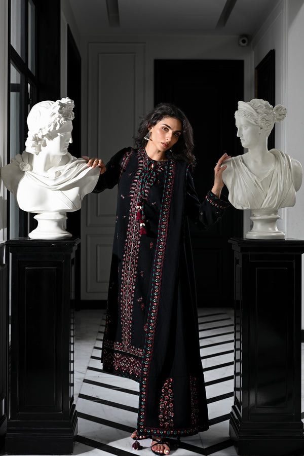 BLACK KASHMIRI LUXURY EMBROIDERED KARANDI SET (NEL-25624)