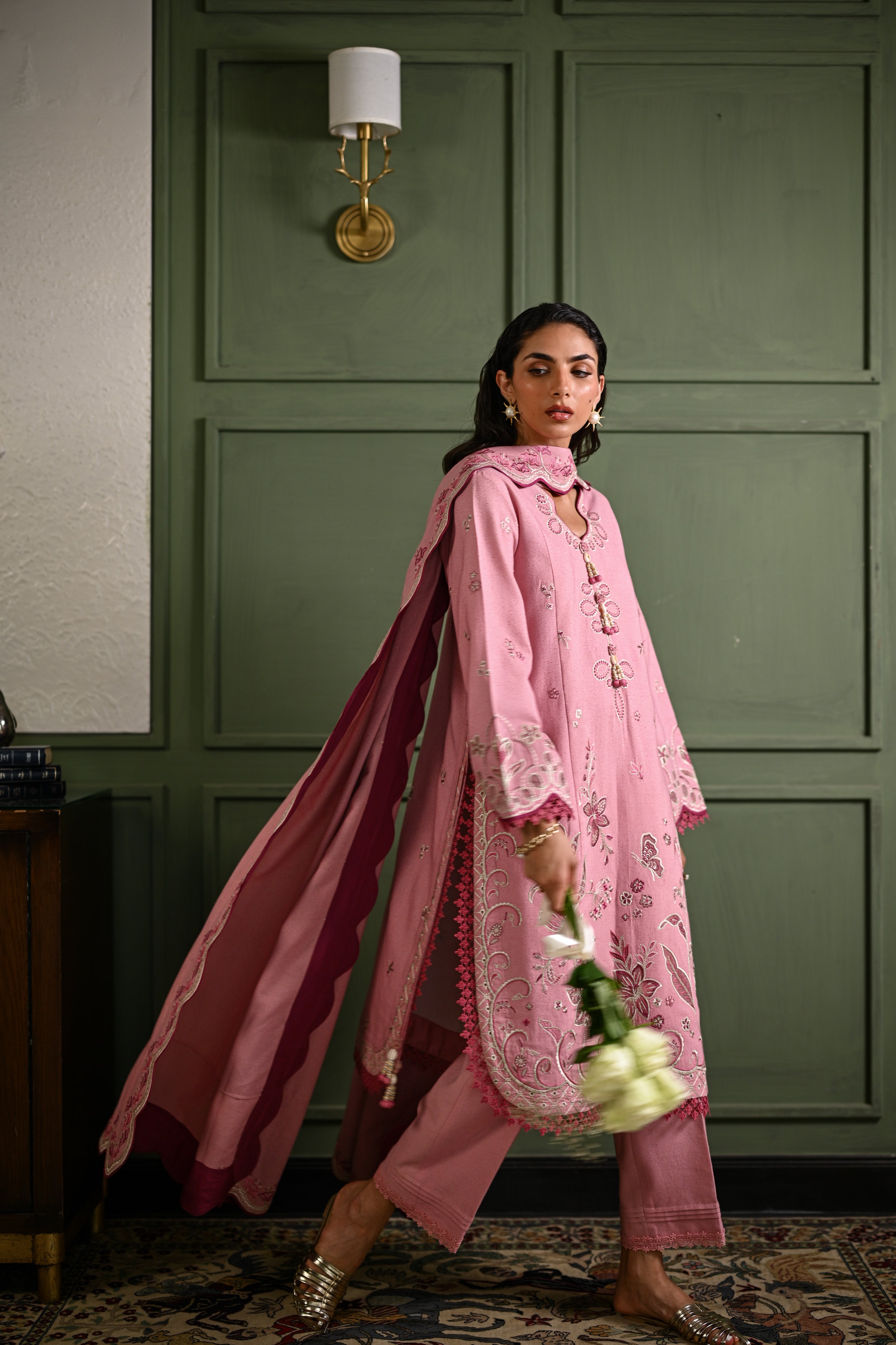 BLUSH PINK LUXURY EMBROIDERED KARANDI SET (NEL-25632) – Nour