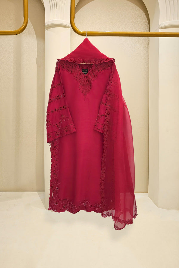 Amara (Maroon)