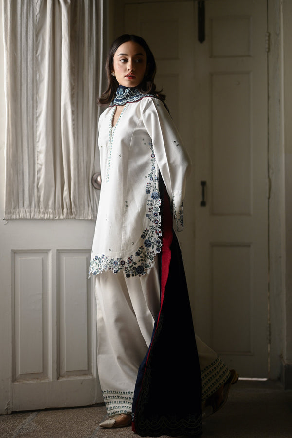 WHITE LUXURY EMBROIDERED KARANDI 3PCS SET (NPA3-25442)-READY TO WEAR