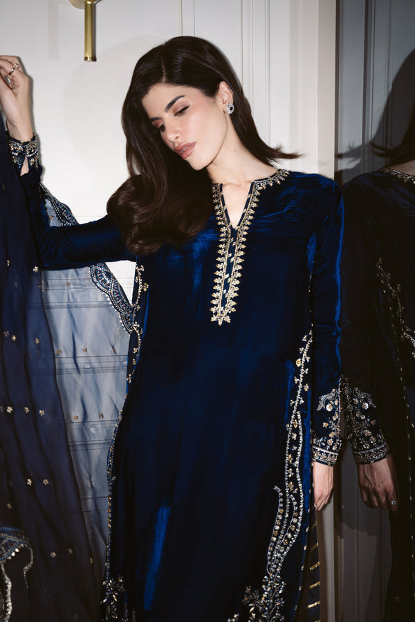 DEEP BLUE LUXURY VELVET COUTURE (NPA3-25457)