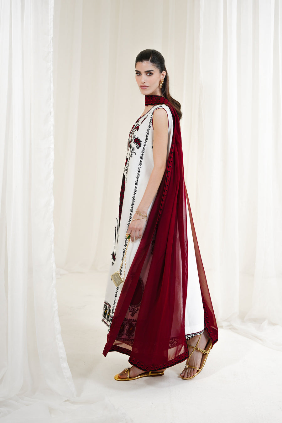 WHITE-MAROON LUXURY EMBROIDERED 3PCS SET NPA3-25426