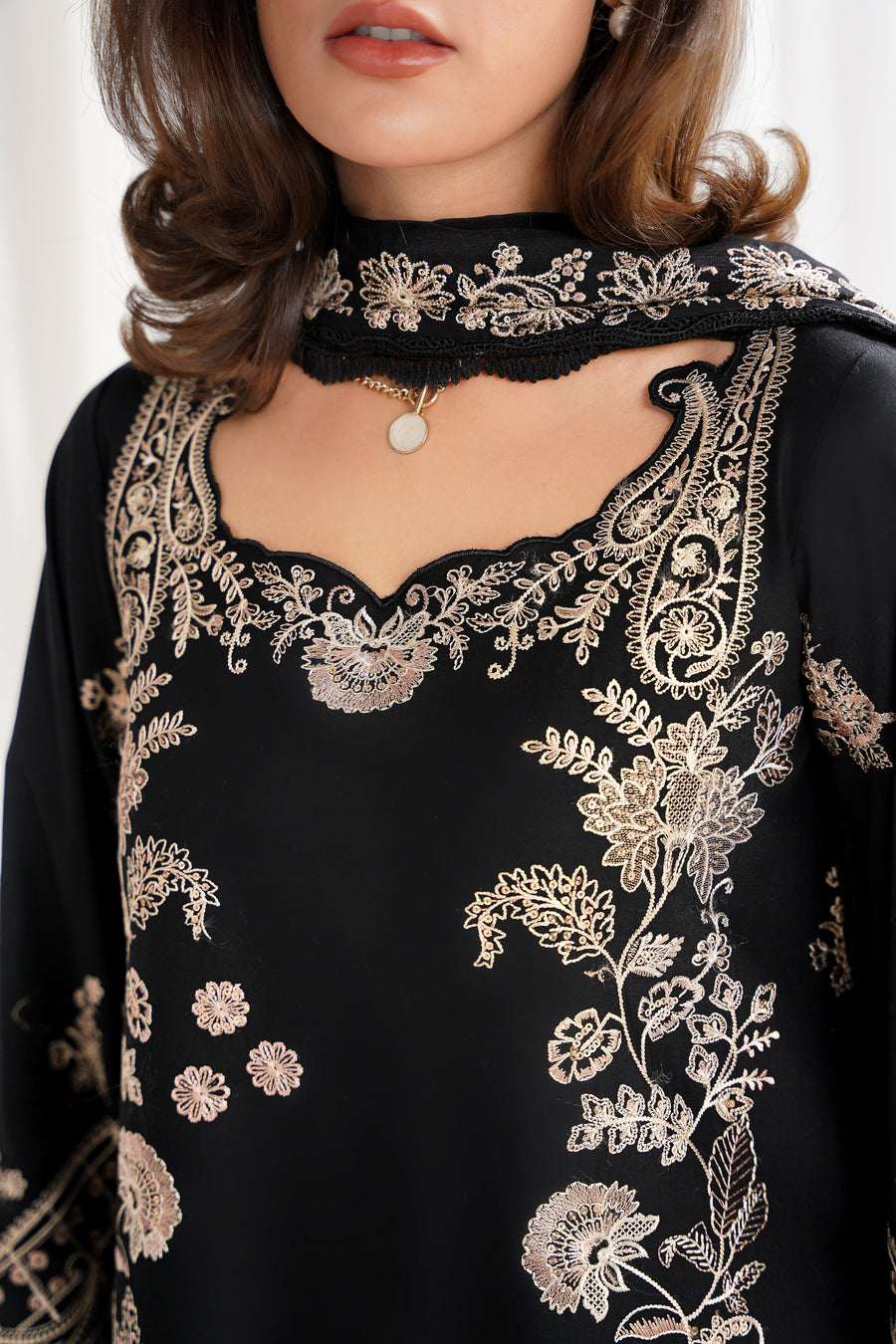 BLACK LUXURY EMBROIDERED 3PCS SET NPA3-25415