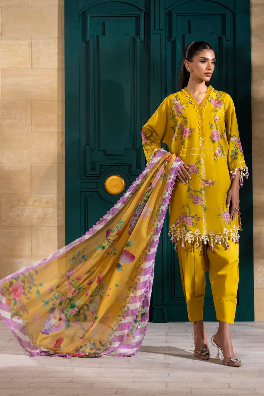 Unstitched 3 Piece Lawn Suit (M251-013B-3CL)