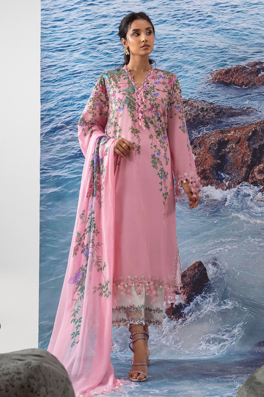 Unstitched Lawn 3 Piece Suit (M252-002A-CI)