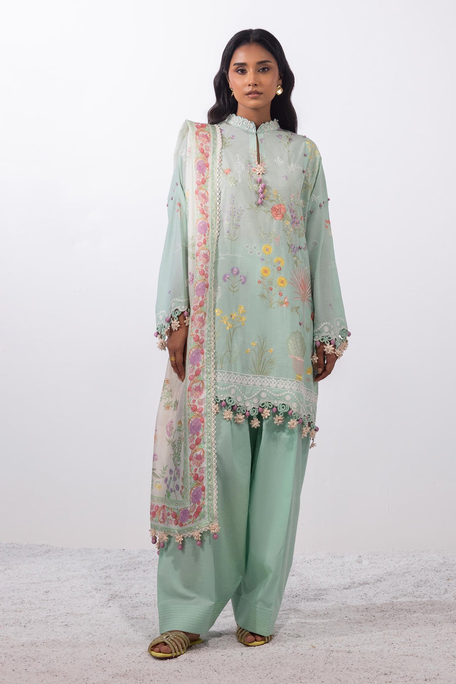 Unstitched Lawn 3 Piece Suit (M252-010A-CV)
