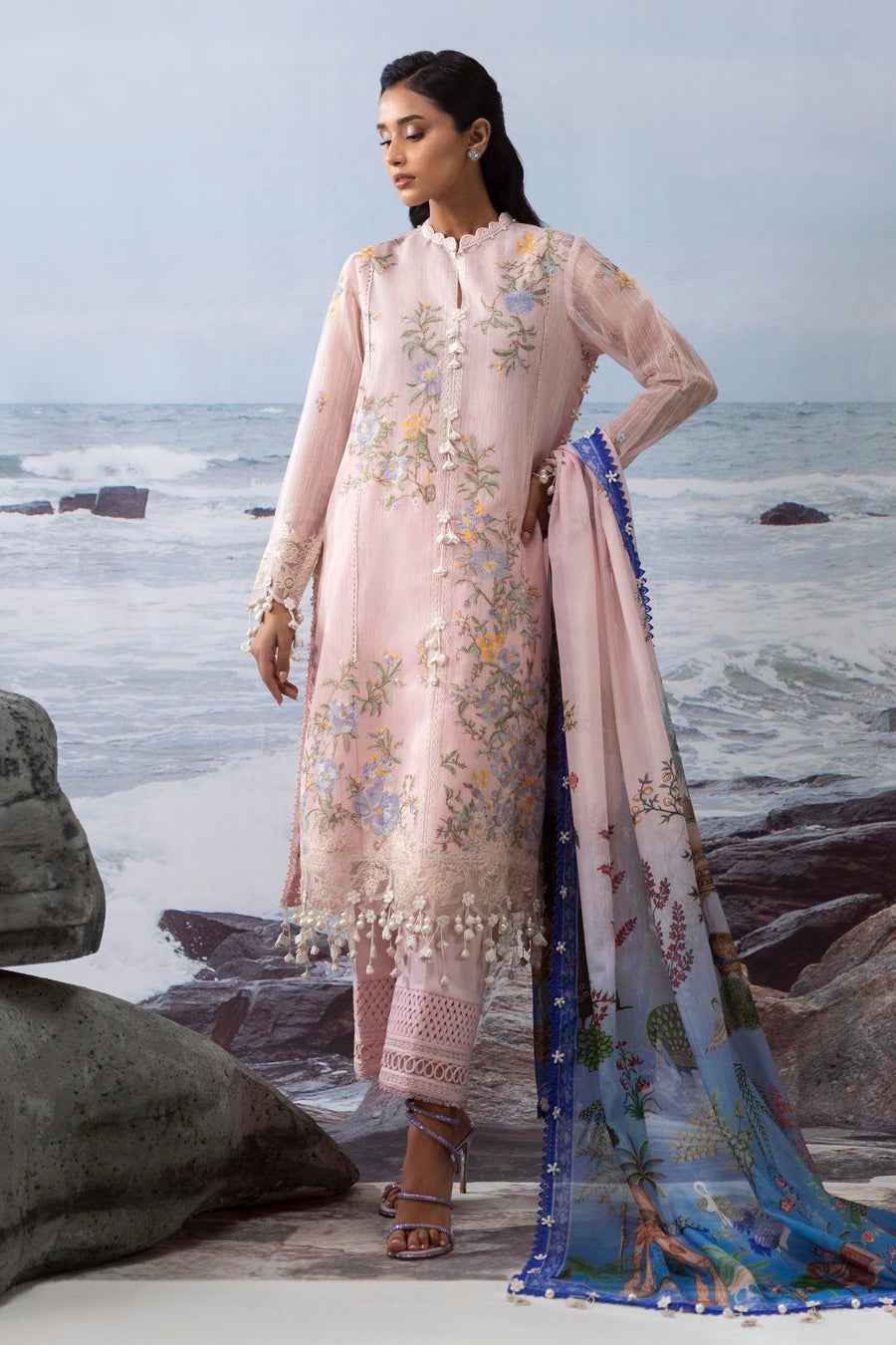Unstitched Lawn 3 Piece Suit (M252-013B-CL)